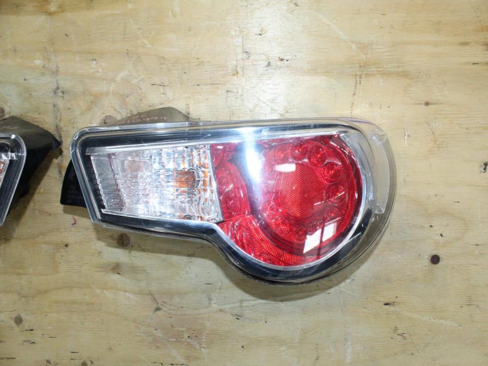 13-20 TOYOTA 86 SCION FRS SUBARU BRZ ZN6 OEM REAR TAIL LIGHTS: Image 3