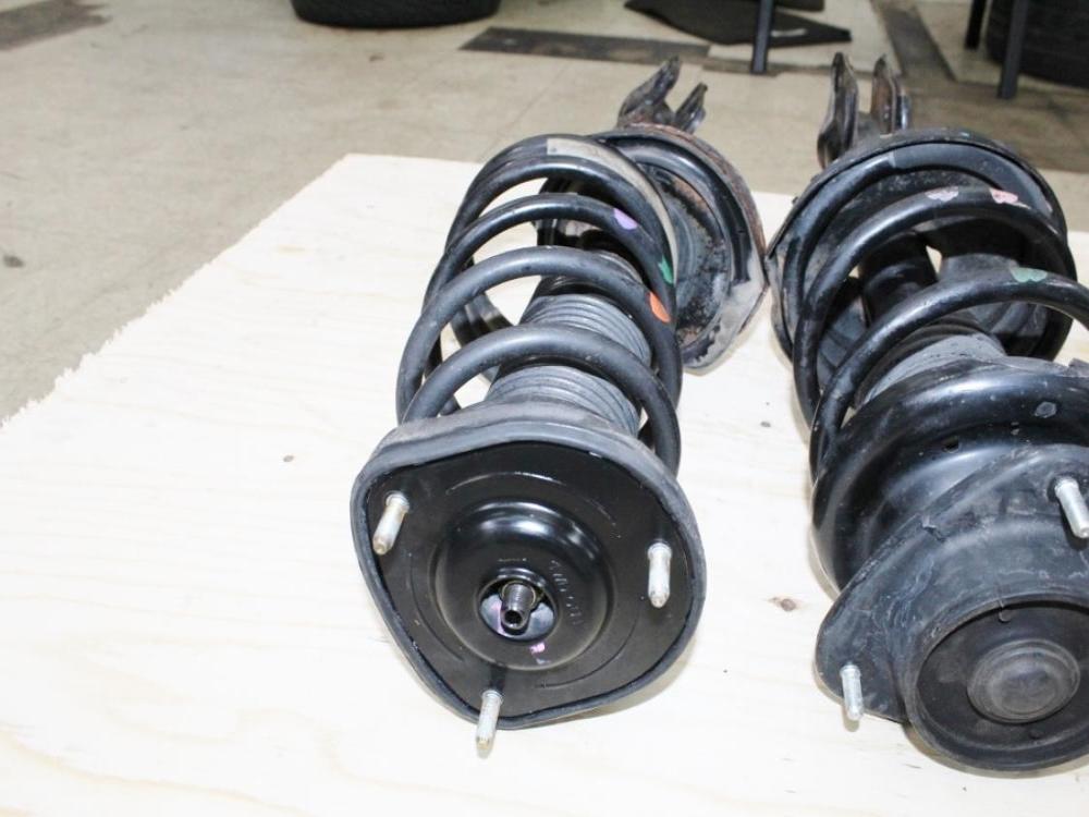03-08 JDM Subaru Forester STI SG9 OEM KYB Struts Shocks Suspensions 5×100 Set: Image 7