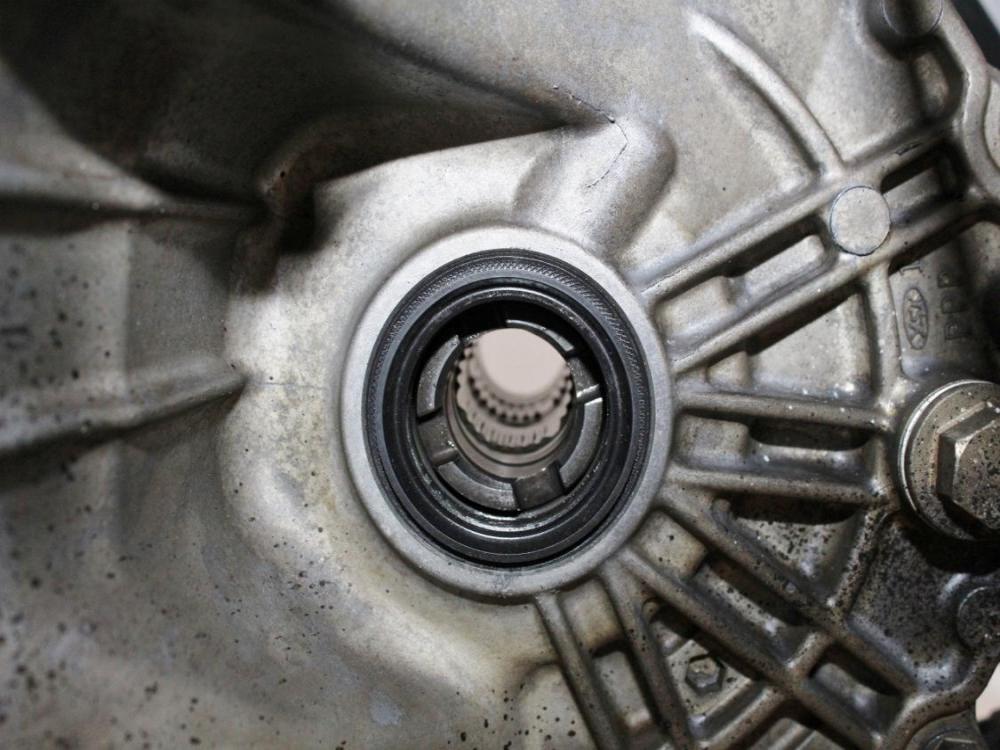 JDM Acura RSX DC5 Type R Y2M3 LSD 6-Speed Manual Transmission – 2002–2006: Image 2