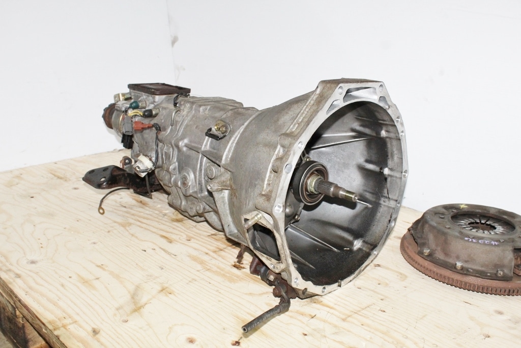 JDM 1990-1996 NISSAN 300ZX VG30DE NON TURBO 5 SPEED MANUAL TRANSMISSION RWD: Image 9