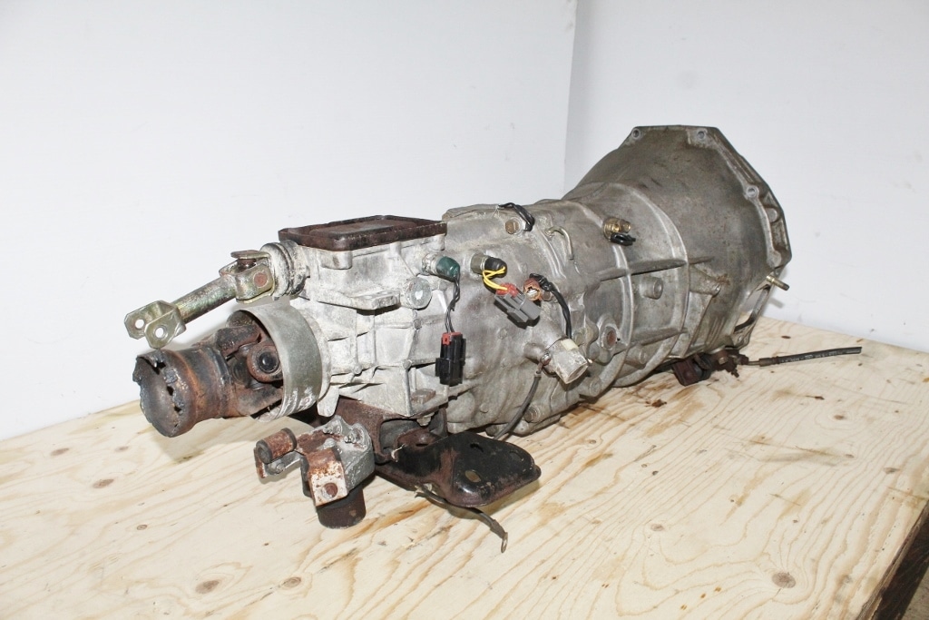 JDM 1990-1996 NISSAN 300ZX VG30DE NON TURBO 5 SPEED MANUAL TRANSMISSION RWD: Image 4